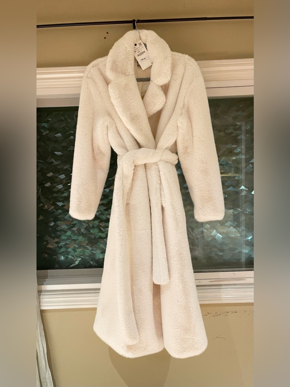 Zara Cream Faux Fur Coat